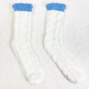 White Ribbed Fluffy Socks